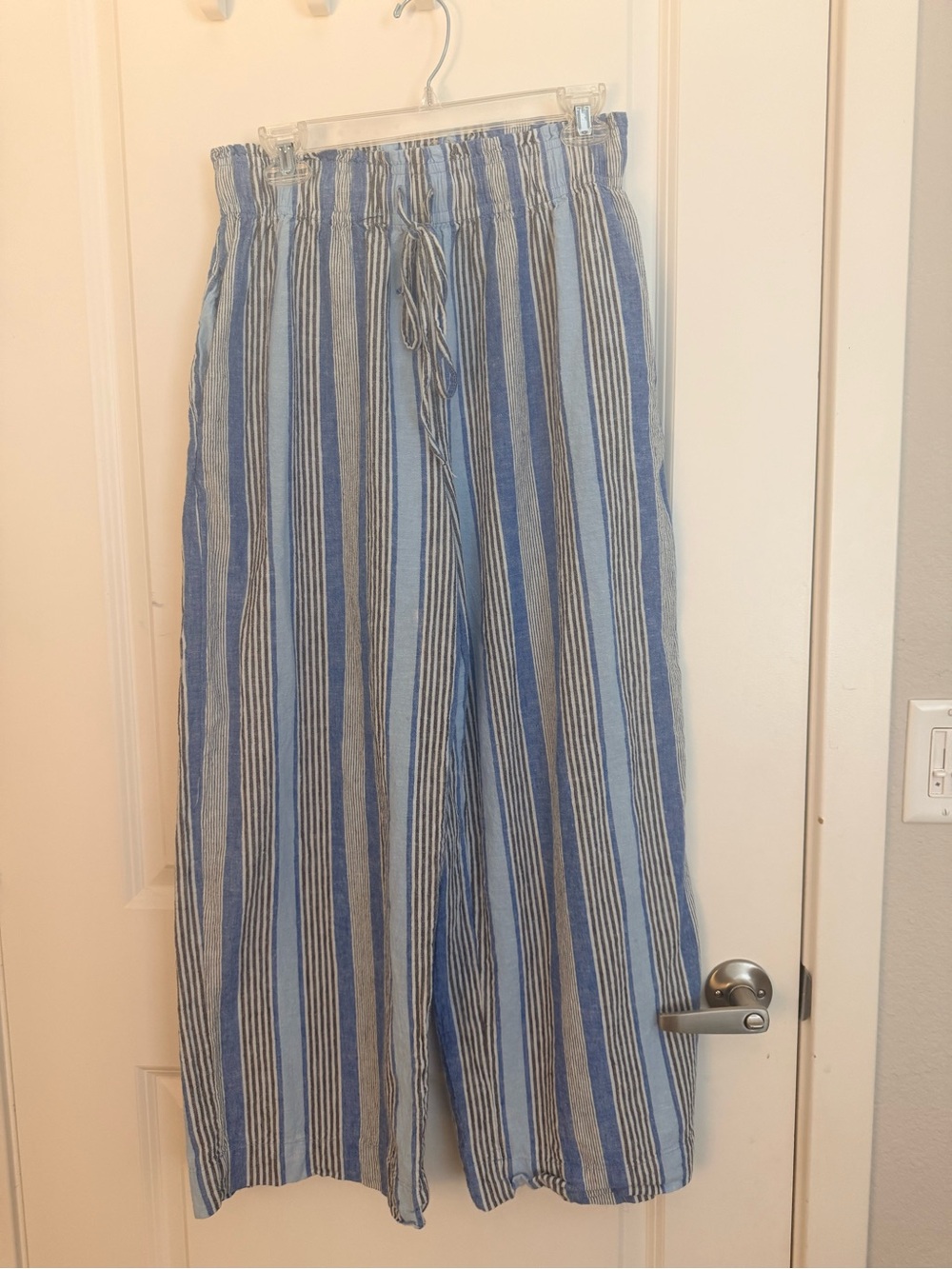 Striped Wide-Leg Linen Pant SET in Blue and White - Picture 6 of 7